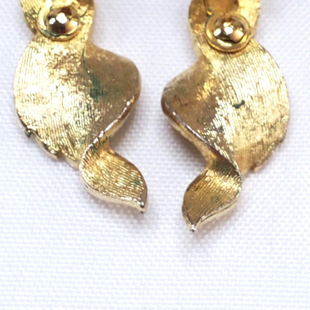 Vintage Coro Brushed Gold-Tone Leaf Brooch & Clip-On Earrings Jewelry Set - Picture 9 of 14